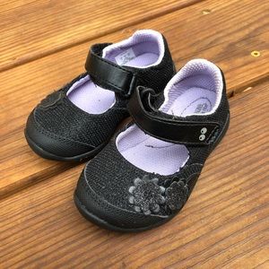Surprize by Stride Rite black toddler shoes